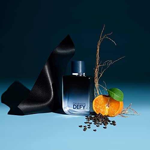 Calvin Klein Defy Eau de Parfum – Woody & Leathery Men’s Cologne – With Notes of Mandarin Oil, Leather Accord & Vetiver – Long Lasting Fragrance