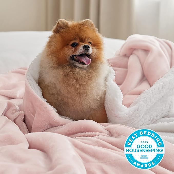 Bedsure Sherpa Fleece Throw Blanket for Couch - Thick and Warm, Soft Fuzzy Plush Throw Blanket for Winter, Pink, 50x60 Inches